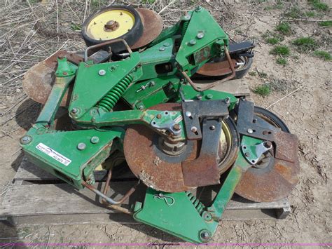 5mm, 15" blades when new. . Planter disc openers